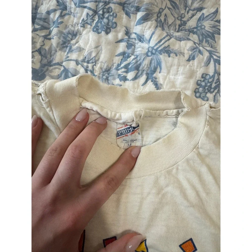 Vintage 1988 Levis Menswear Mervyns Spring Sale T-Shirt White Medium Distressed